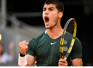 并保持防守 并保持防守