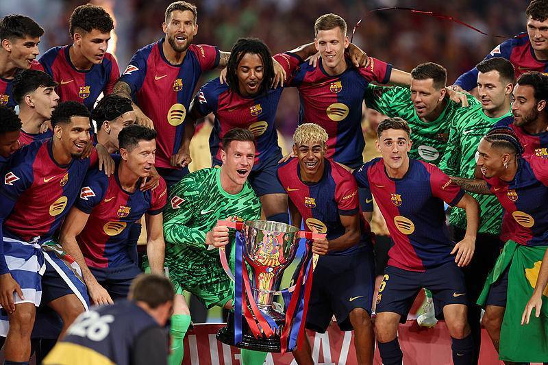 魔术锋线新星达-席尔瓦在欧锦赛首战表现平平，尚需适应比赛节奏