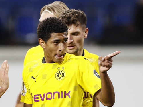 魔术锋线新星达-席尔瓦在欧锦赛首战表现平平，尚需适应比赛节奏