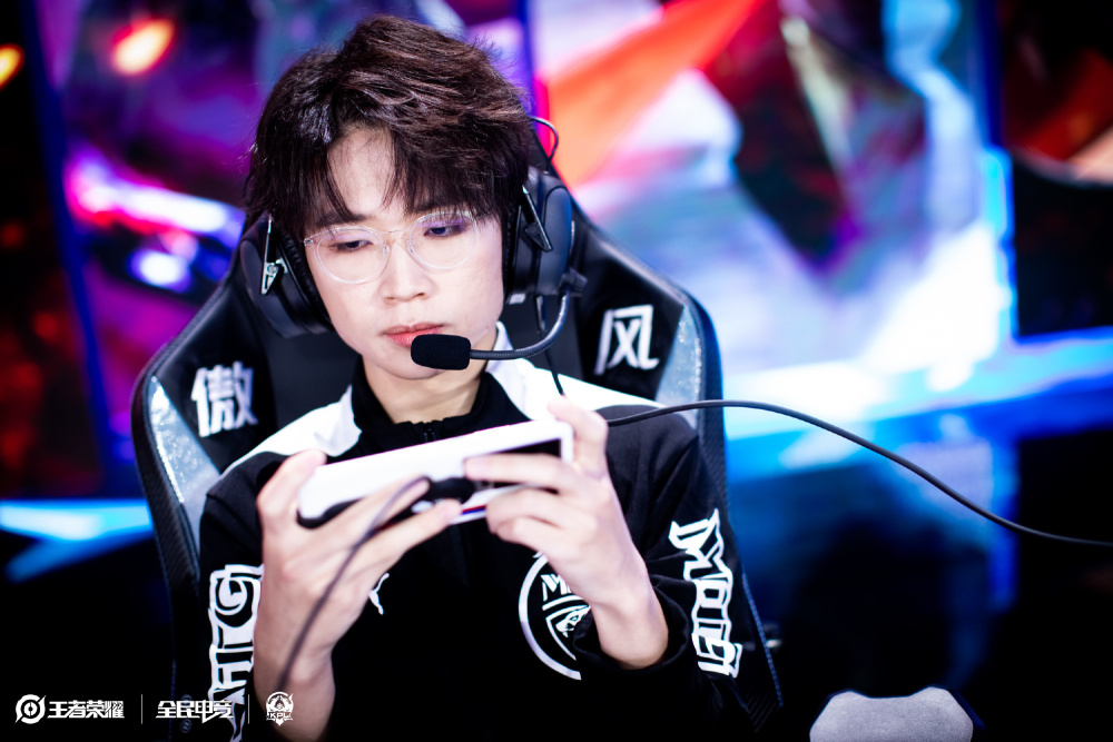 更能在更衣 更能在更衣