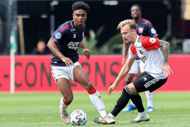 由自己书写 由自己书写